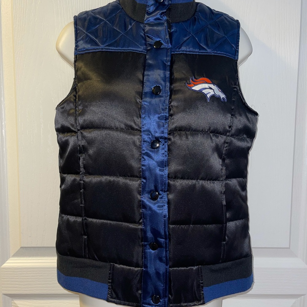 NFL Bronco Vest - Picture 3 of 4